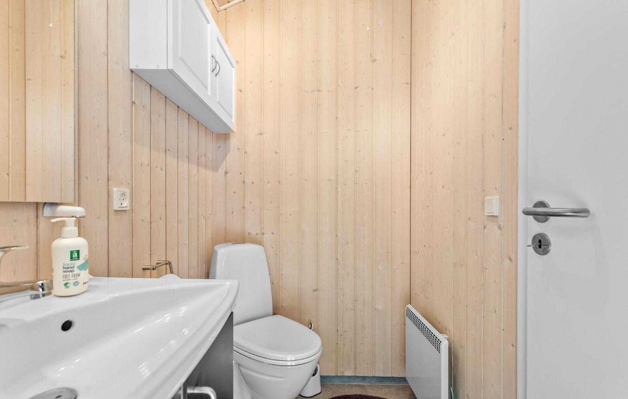Cozy Home In Gedser With Wifi Buitenkant foto